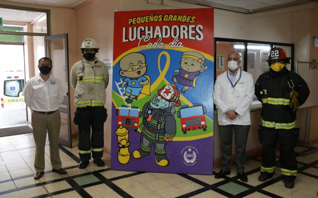 Hospital Roberto del Río recibió a los Bomberos de Santiago en el «Día Internacional contra el Cáncer Infantil»