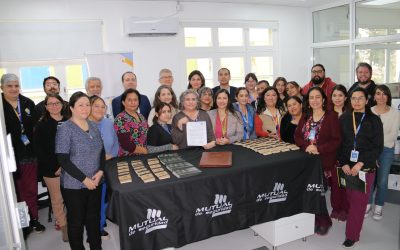 Hospital de Niños Dr. Roberto del Río firma compromiso con Mutual de Seguridad para impulsar programa de promoción de la salud laboral