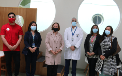 FOJI, COAR y Hospital Roberto del Río celebran con música donación de un piano para niños, niñas y adolescentes