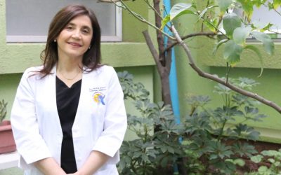 Hospital de Niños Dr. Roberto del Río: Cardióloga infantil Patricia Álvarez,  es la Docente Titular de la carrera de Medicina