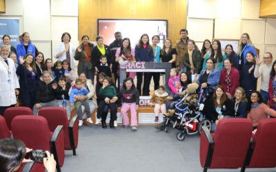 Tecnología que conecta: niños y niñas del Hospital Dr. Roberto del Río reciben iPads para potenciar sus terapias de comunicación